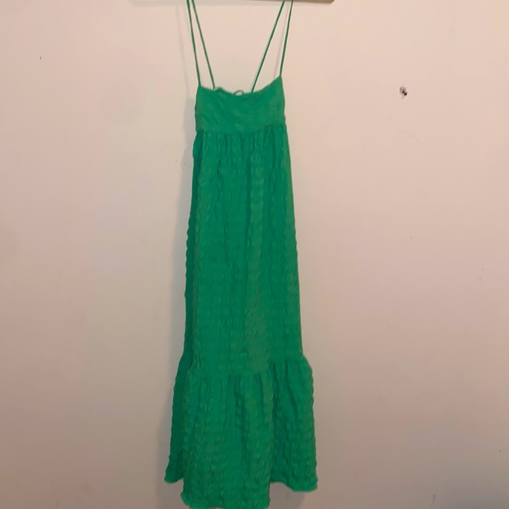 Zara maxi dress bought summer 2022. Green with textured design!